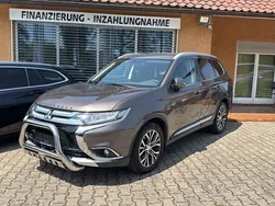 Braun Gebraucht 2015 Mitsubishi Outlander Plus SUV | 12.800 € (Fairer Preis)