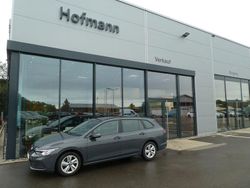 Grau Gebraucht 2022 VW Golf VIII Life Kombi | 20.950 € (Fairer Preis)