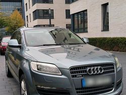 Blau Gebraucht 2008 Audi Q7 SUV | 6.900 € (Teuer)