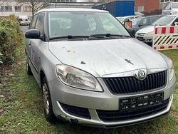Silber Gebraucht 2012 Skoda Fabia Active Kombi | 950 €