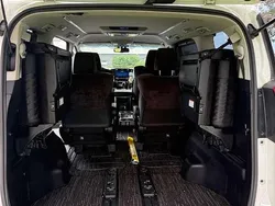 Weiß Gebraucht 2015 Toyota Alphard Van / Kleinbus | 46.999 €