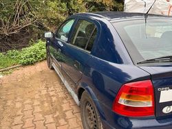 Blau Gebraucht 2000 Opel Astra Limousine | 1.600 € (Fairer Preis)
