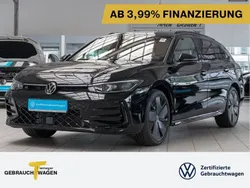Schwarz Gebraucht 2024 VW Passat R-line Kombi | 47.440 €