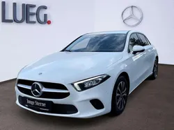 Unilack polarweiß Gebraucht 2022 Mercedes A180 Limousine | 24.900 € (Fairer Preis)