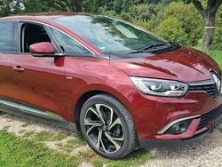 Rot Gebraucht 2020 Renault Scénic IV Bose Edition Van / Kleinbus | 19.999 € (Fairer Preis)