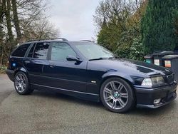 Blau Gebraucht 1999 BMW 330 M Sport Kombi | 13.500 €