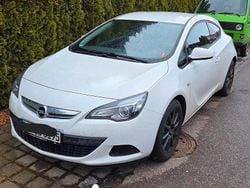 Schwarz Gebraucht 2016 Opel Astra GTC Limousine | 7.999 € (Fairer Preis)