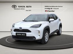 Weiß Gebraucht 2023 Toyota Yaris Cross Business Edition SUV | 22.910 € (Fairer Preis)