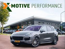 Grau Gebraucht 2015 Porsche Cayenne Turbo S SUV | 35.900 € (Etwas zu teuer)