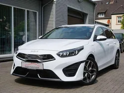 Weiß Gebraucht 2022 Kia Ceed Sportswagon Platinum Edition Kombi | 19.779 € (Fairer Preis)