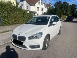 Weiß Gebraucht 2014 BMW 225 Active Tourer Luxury Line Van / Kleinbus | 12.999 € (Superpreis)