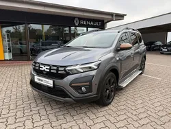 Grau Gebraucht 2024 Dacia Jogger Extreme Limousine | 22.900 € (Guter Preis)
