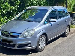 Silber Gebraucht 2006 Opel Zafira Van / Kleinbus | 1.900 €