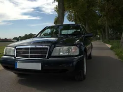 Schwarz Gebraucht 1996 Mercedes C180 Limousine | 12.450 €