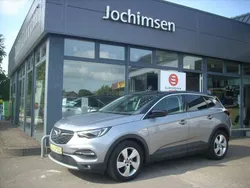 Kontrast grau/quarz silber Gebraucht 2019 Opel Grandland X Innovation SUV | 14.500 € (Fairer Preis)