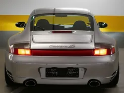 Silber Gebraucht 2004 Porsche 911 Carrera 4S Coupé | 34.999 €