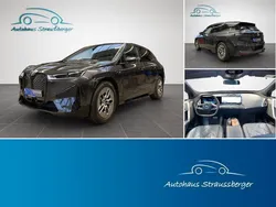 Grau Gebraucht 2023 BMW iX Executive SUV | 72.980 €