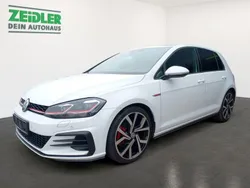 Weiß Gebraucht 2018 VW Golf VII Sound Limousine | 21.550 € (Fairer Preis)