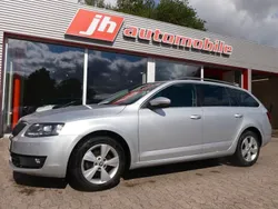 Silber Gebraucht 2016 Skoda Octavia Style Kombi | 13.400 € (Fairer Preis)