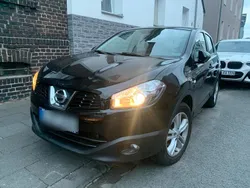 Schwarz Gebraucht 2012 Nissan Qashqai SUV | 6.999 € (Fairer Preis)