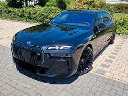Schwarz Gebraucht 2024 BMW M760e Performance Limousine | 138.500 €