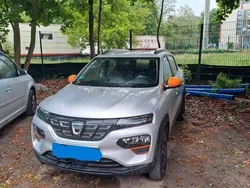 Grau Gebraucht 2021 Dacia Spring Comfort Kleinwagen | 10.500 € (Etwas zu teuer)