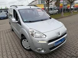 Grau Gebraucht 2012 Peugeot TePee Allure Van / Kleinbus | 7.325 €