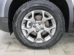 Grau Gebraucht 2023 Jeep Avenger Longitude SUV | 19.990 € (Superpreis)