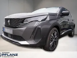 Grau Gebraucht 2023 Peugeot 5008 Allure Van / Kleinbus | 29.790 € (Fairer Preis)