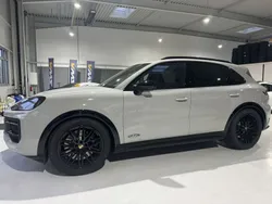 Weiß Gebraucht 2024 Porsche Cayenne GTS SUV | 157.080 € (Guter Preis)