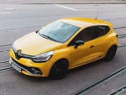 Gelb Gebraucht 2017 Renault Clio IV Trophy Limousine | 20.999 € (Teuer)