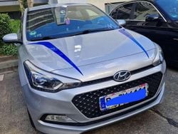 Silber Gebraucht 2016 Hyundai i20 Trend Limousine | 7.200 € (Guter Preis)