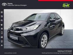 Mysticschwarz mica (schwarz) Gebraucht 2024 Toyota Aygo Business Edition Kleinwagen | 15.980 € (Fairer Preis)