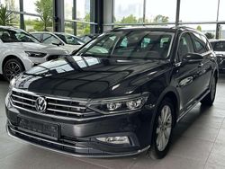 Manganese gray metallic Gebraucht 2023 VW Passat Elegance Kombi | 26.990 € (Teuer)