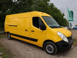 Gelb Gebraucht 2017 Renault Master Van | 20.944 € (Teuer)
