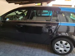 Schwarz Gebraucht 2010 Opel Astra Kombi | 2.650 € (Guter Preis)
