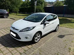 Weiß Gebraucht 2012 Ford Fiesta Champions Edition Kleinwagen | 4.799 € (Fairer Preis)