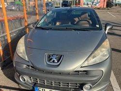 Grau Gebraucht 2008 Peugeot 207 CC Platinum Cabrio | 1.699 € (Fairer Preis)