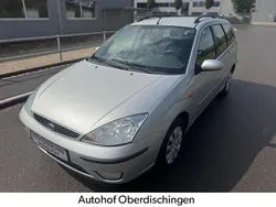 Silber Gebraucht 2004 Ford Focus Ghia Kombi | 2.899 € (Teuer)