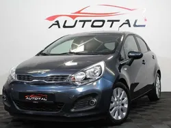 Blau Gebraucht 2014 Kia Rio 2 Kleinwagen | 4.899 € (Guter Preis)