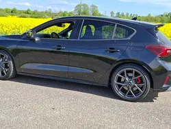 Schwarz Gebraucht 2025 Ford Focus ST Limousine | 31.600 € (Superpreis)