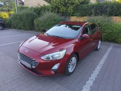 Rot Gebraucht 2019 Ford Focus Titanium Limousine | 13.600 € (Fairer Preis)