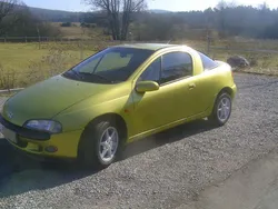 Gelb Gebraucht 2000 Opel Tigra Coupé | 2.500 €