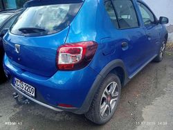 Blau Gebraucht 2015 Dacia Sandero Stepway Kleinwagen | 7.500 € (Fairer Preis)