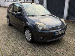 Grau Gebraucht 2007 Ford Fiesta ST Limousine | 3.850 € (Fairer Preis)