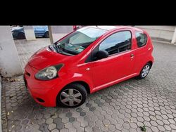 Rot Gebraucht 2009 Toyota Aygo Cool Kleinwagen | 3.200 € (Fairer Preis)