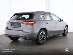 Grau Gebraucht 2024 Mercedes A200 Advanced Limousine | 29.290 € (Fairer Preis)