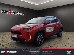 Rot Neu 2025 Toyota Yaris Hybrid Limousine | 30.888 € (Etwas zu teuer)