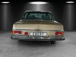 Mercedes W109