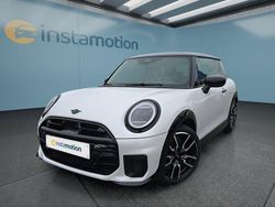 Weiß Gebraucht 2024 Mini John Cooper Works Kleinwagen | 37.449 € (Etwas zu teuer)